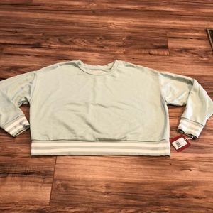 Crop sweater NWT